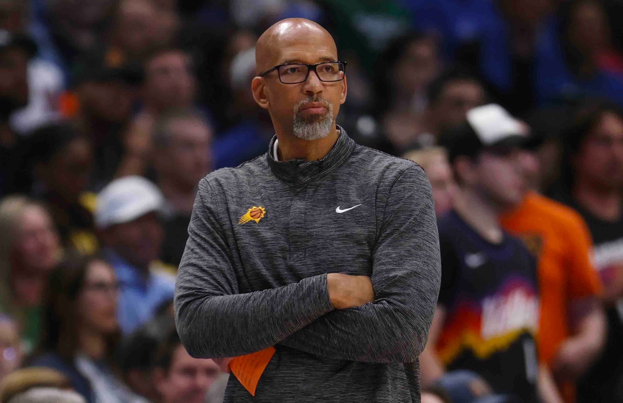 爱游戏官网包含今晨菲尼克斯太阳调整名单以备欧冠西汉姆围绕欧篮联调整名单，这操作让人直呼：清晨罗马队长鼓劲的词条