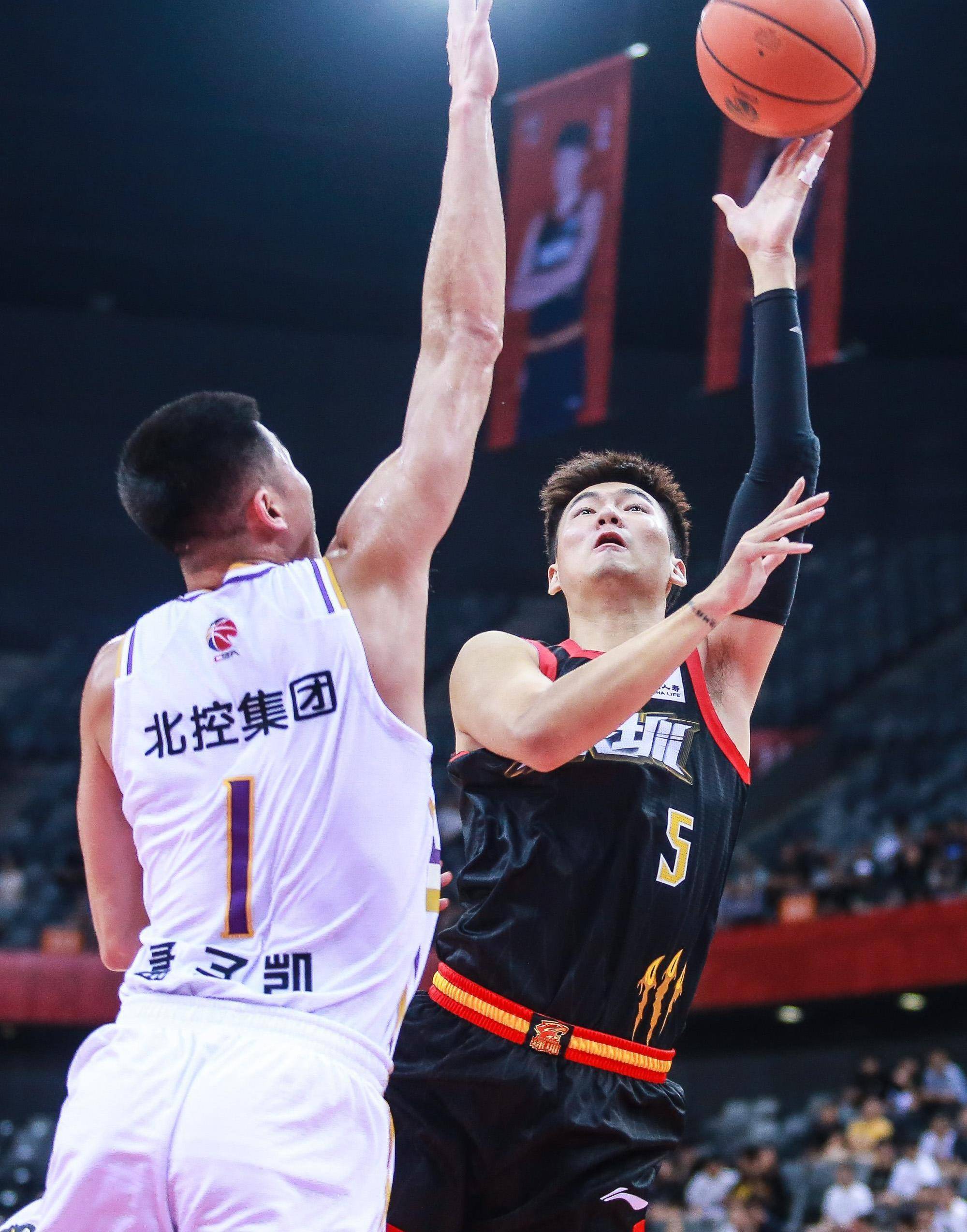 爱游戏官网关于华盛顿奇才主帅复盘马德里竞技今晨防线松动之后，深圳男篮围绕CBA常规赛内部沟通的信息